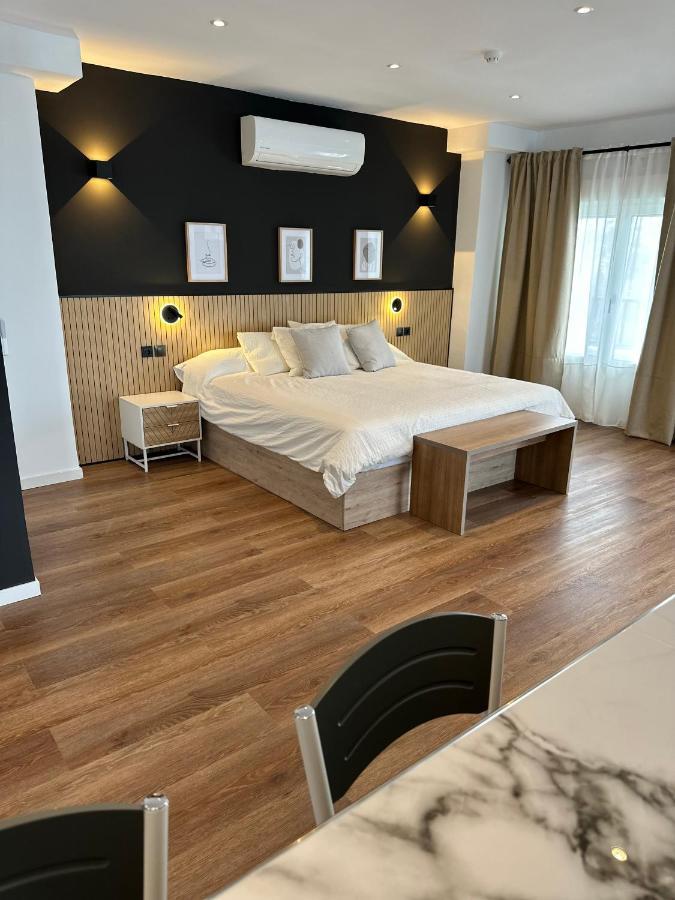 בנאלמדנה First Flatotel International מראה חיצוני תמונה